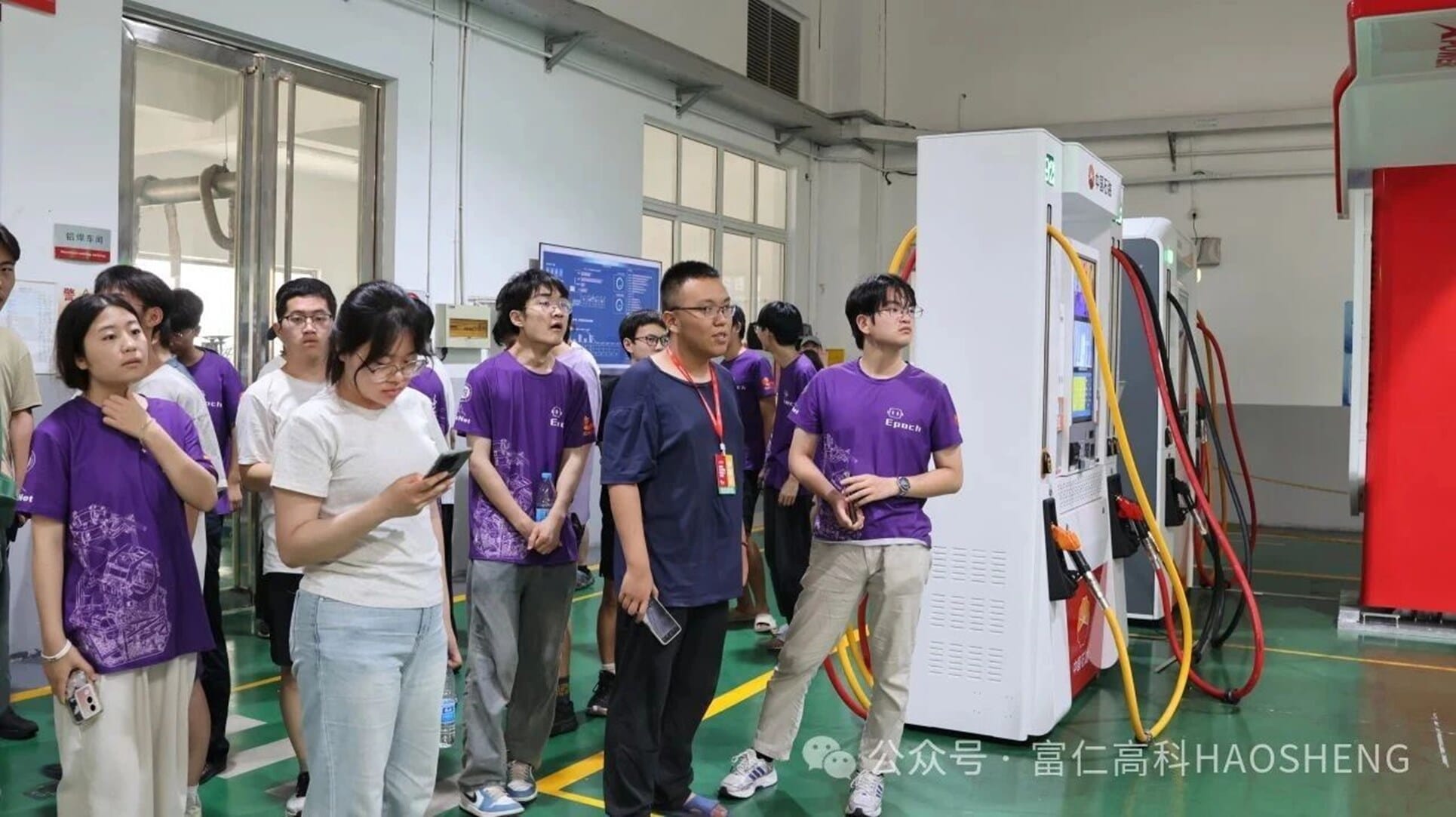 机器人新锐对话产业前沿——全国大赛学子探秘富仁高科技术引擎